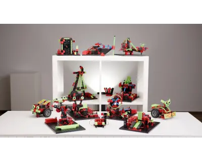 569021 Smart Robots Pro Scene3